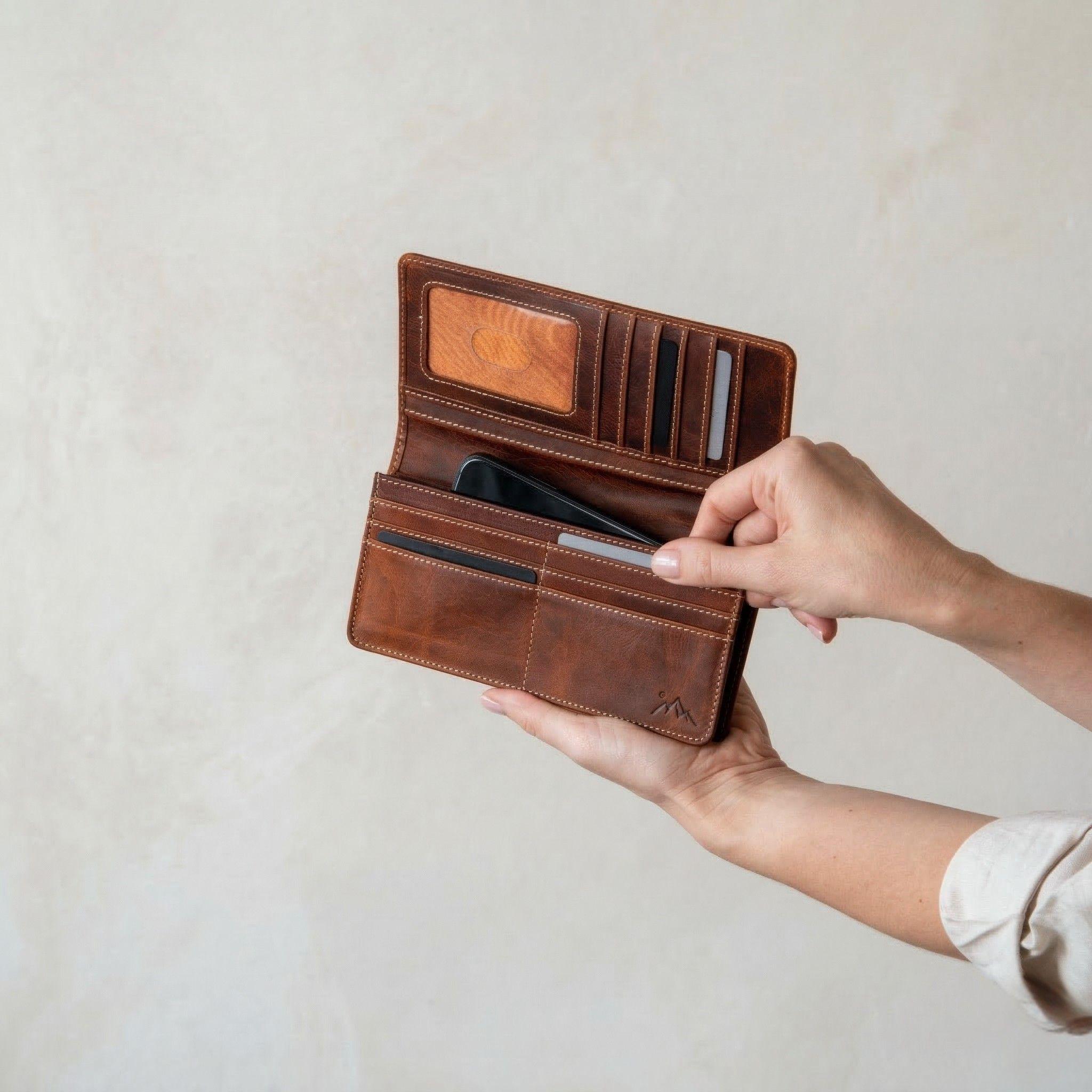 Long Leather Wallet for Women, Crazy Horse Full Grain Bifold, RFID