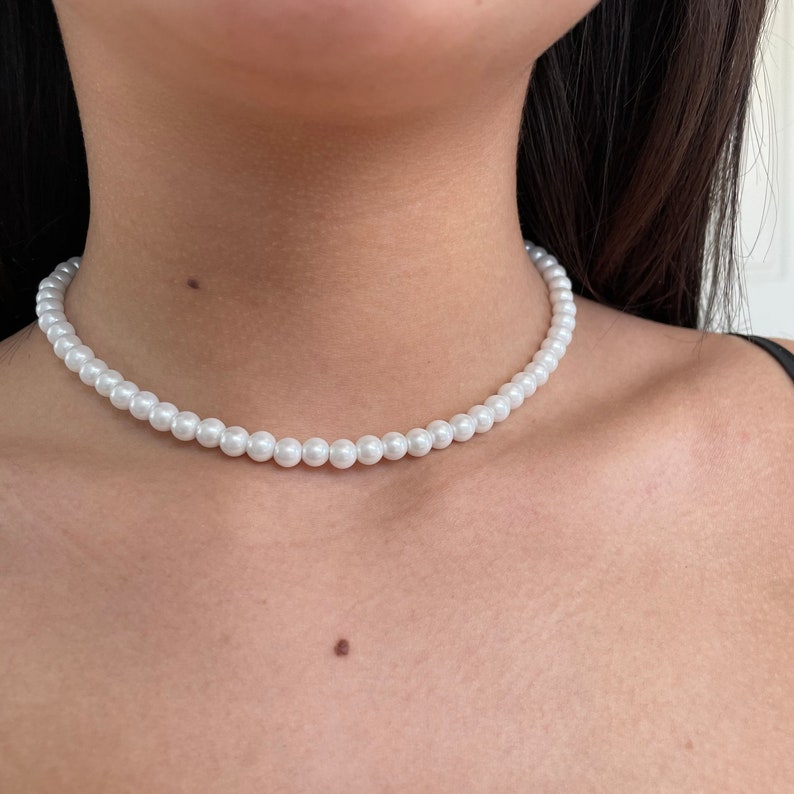 plain pearl necklace