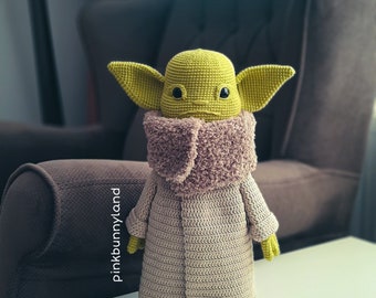 Amigurumi Alien Baby: Handmade Plush Toy