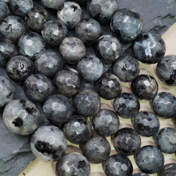 Pierre ornemental en labradorite Madagascar 970gr 11cm | 79