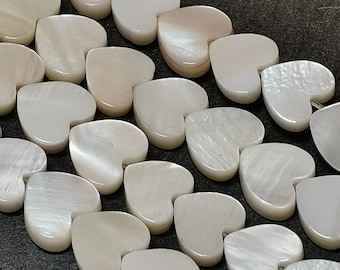 48 perles de coquille de nacre en forme de cœur de 8 mm et plate