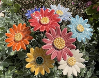 Ceramic Flower/Meadow Daisy,Plant stake, fairy garden accessories, garden decor, plant accessories