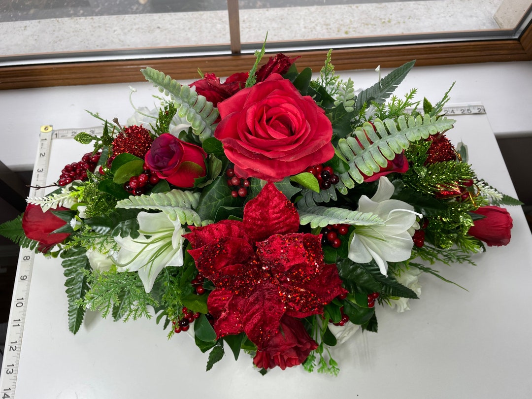 Deluxe Christmas Grave Flowers, Large Funeral Tributes, Funeral Spray