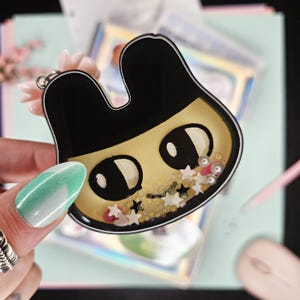 Mametchi Keychain Tamagotchi Liquid Shaker