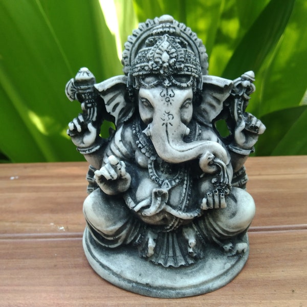 Lord ganesh stone black color statue ganapathi sculpture for gift ganesha figure for vehicle dash board