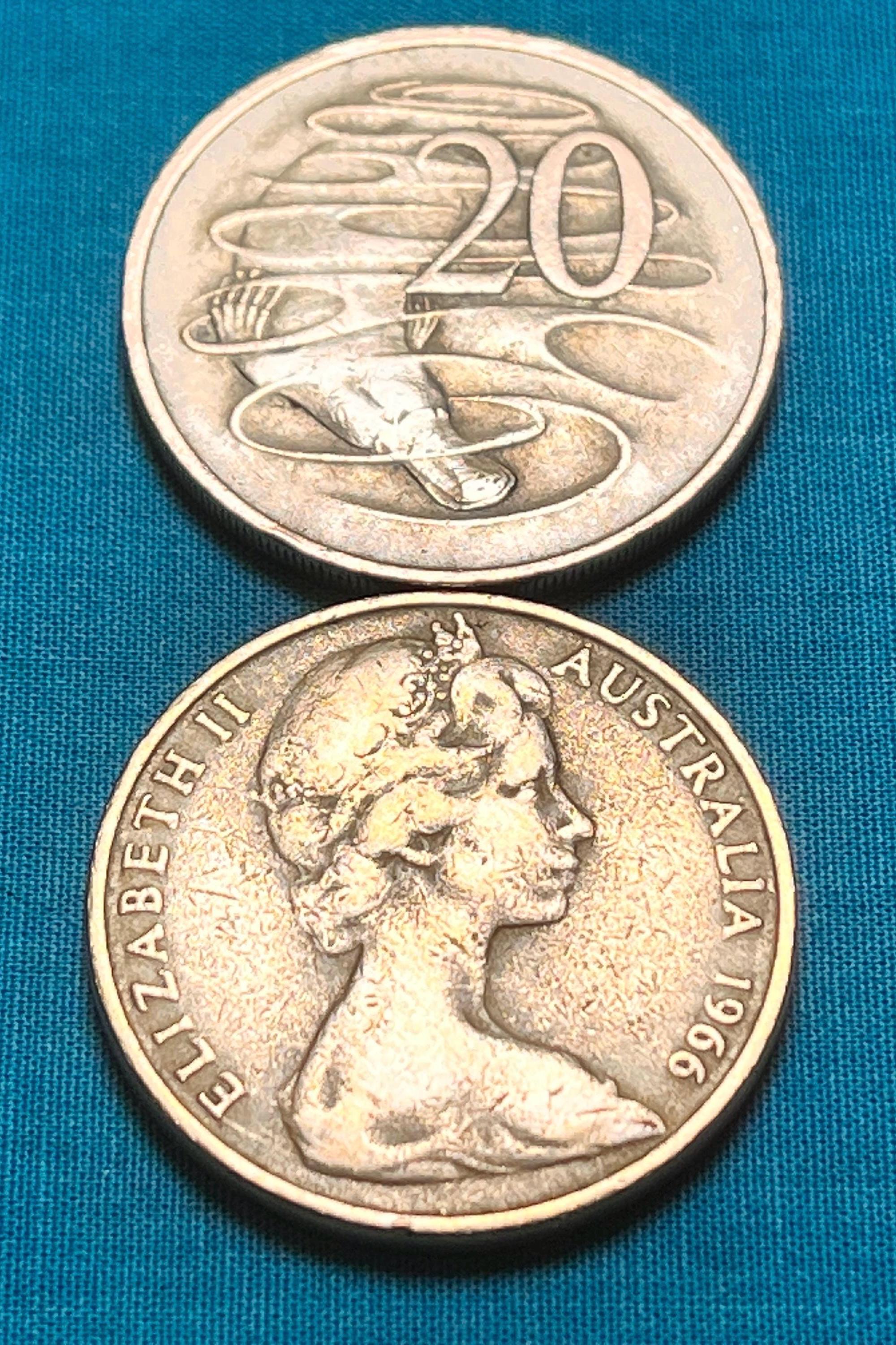 FIRST Year Issue (1966) AUSTRALIAN Duck-billed PLATYPUS 20-cent