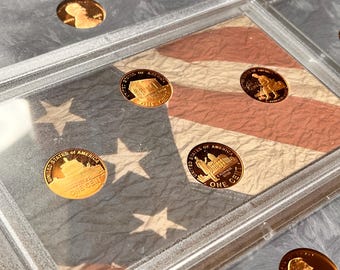 Lincoln 2009 BICENTENNIAL U.S. Mint Collector Display (Philadelphia)—4 Brilliant, Uncirculated Coins in Commemorative Case