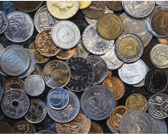 20 (or 30) Exceptional QUALITY Grade (Gem/Proof-Like/Choice/Uncirculated) World Coins in Gift Pouch!