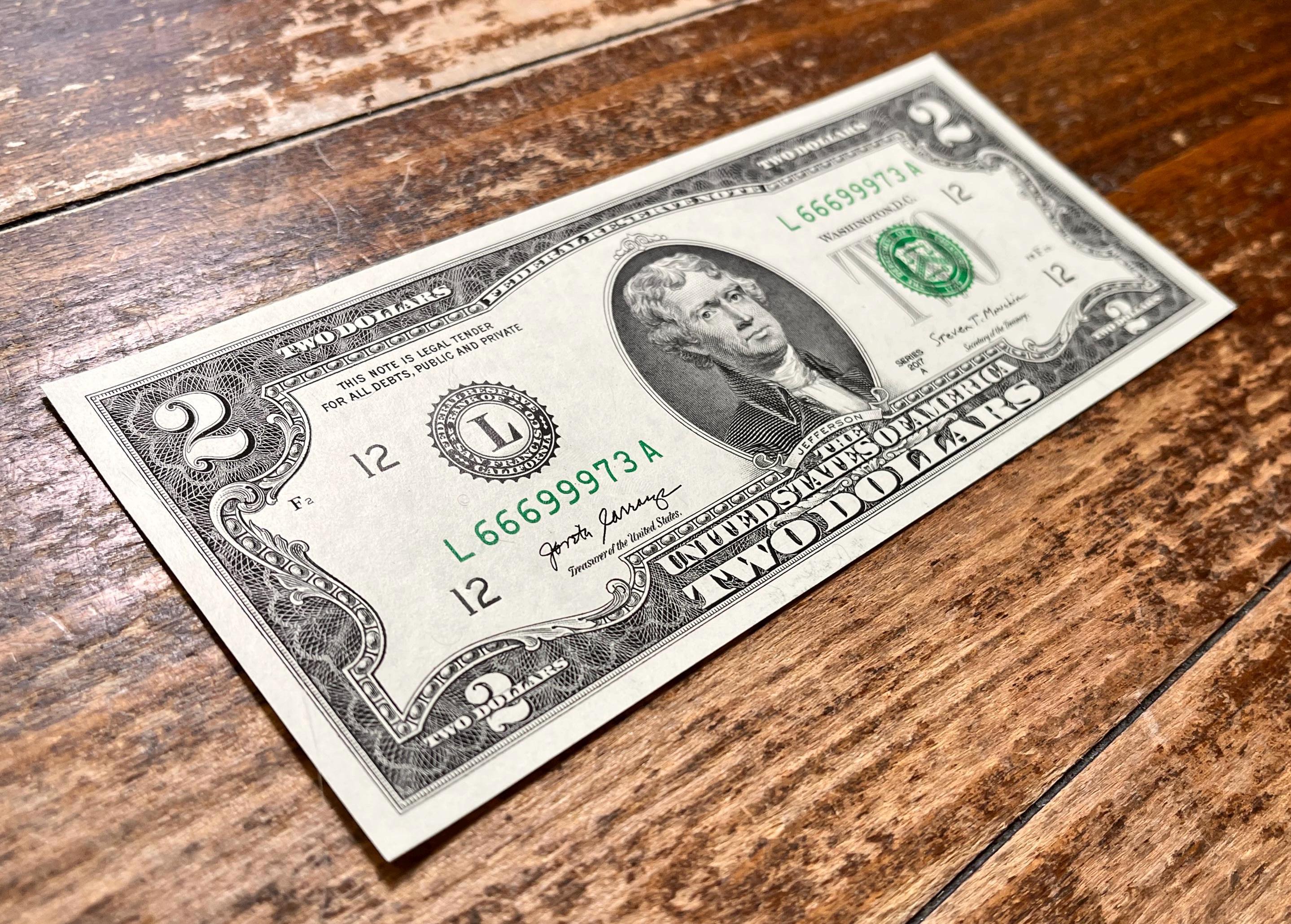 69 スペシャル！超レアなシリアルナンバー入り 2 ドル紙幣 (666 999