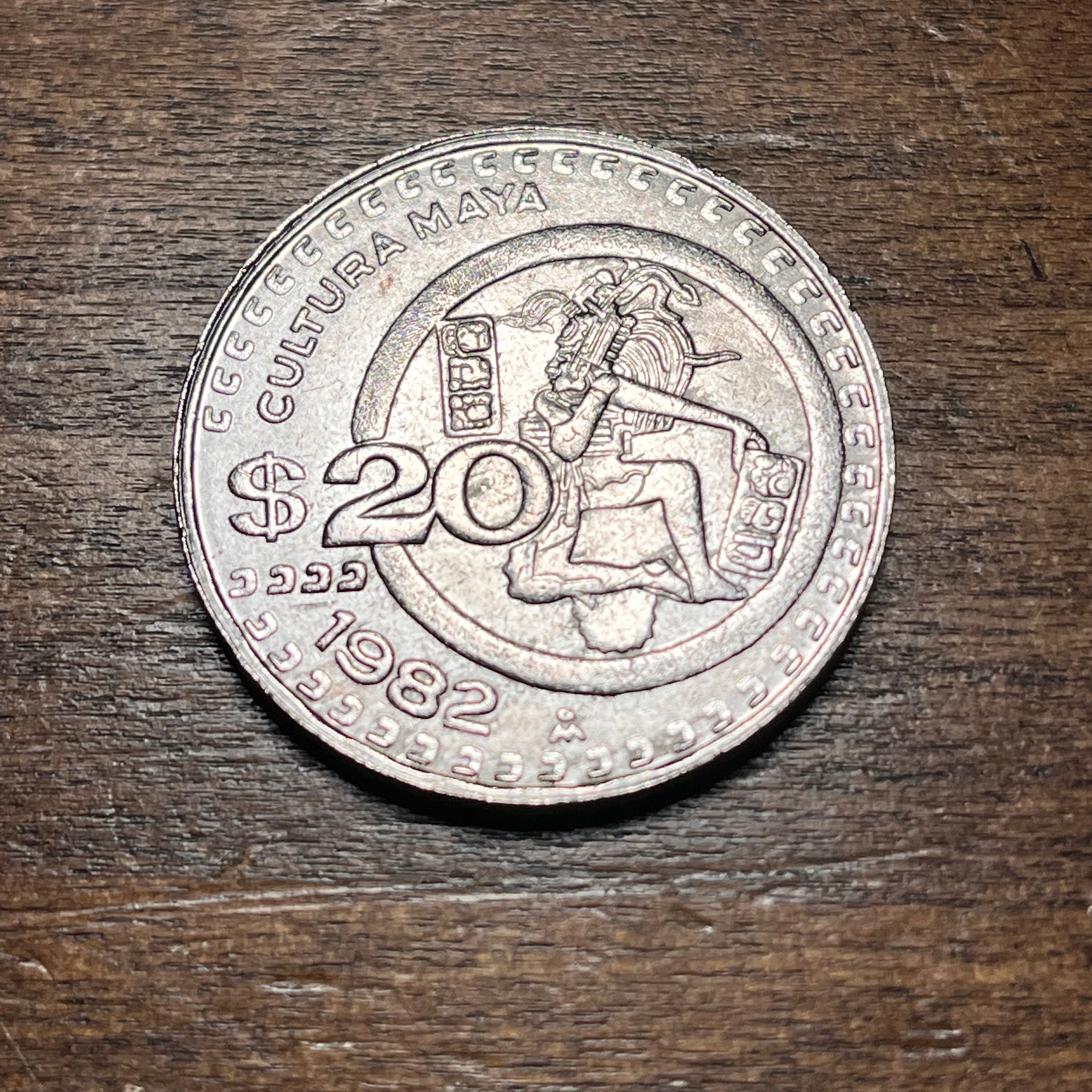 Vintage 1980-1982 Mayan Culture Commemorative Mexican 20 Peso Coin