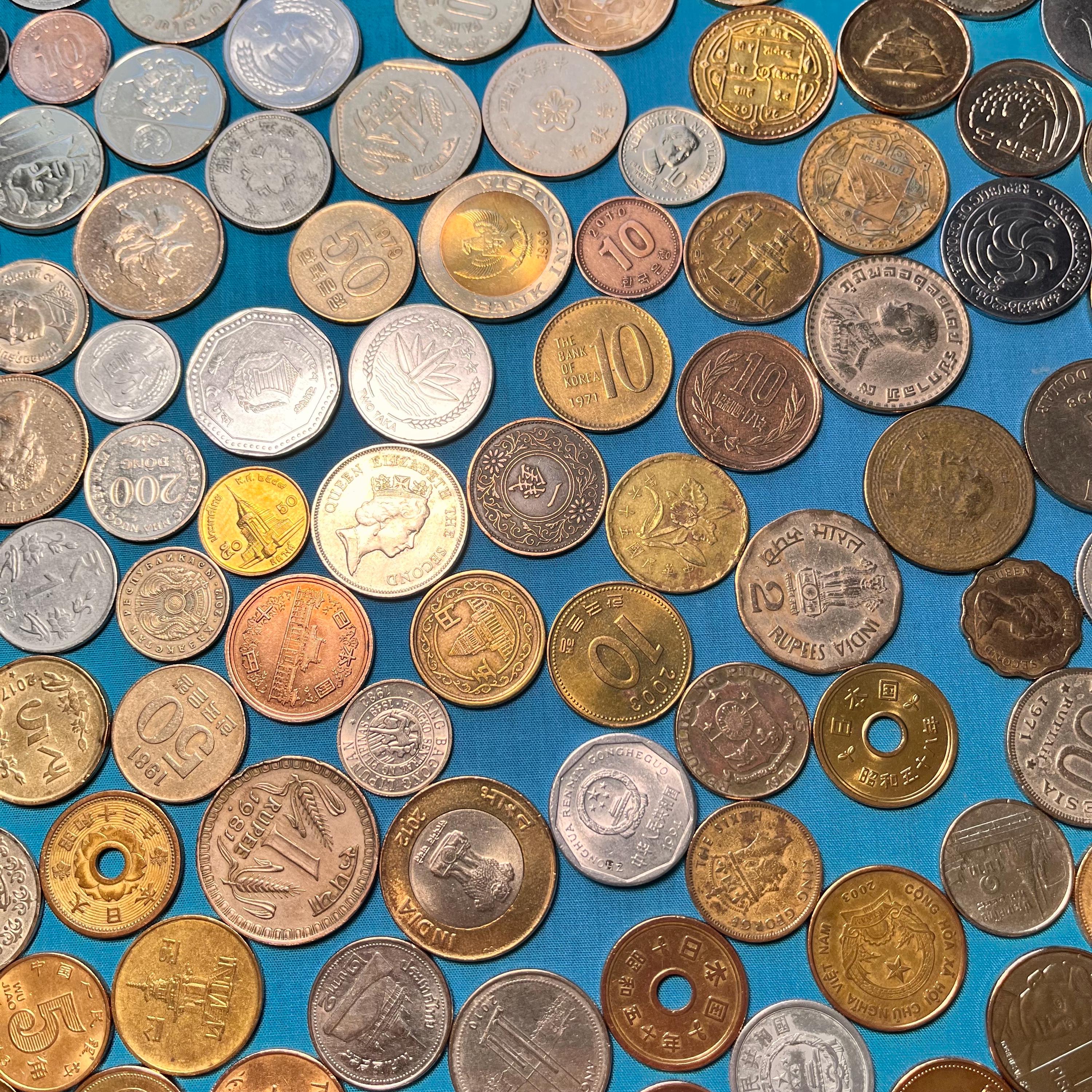 ASIAN Vintage 20-coin Sets in Pouch (china, Japan, India