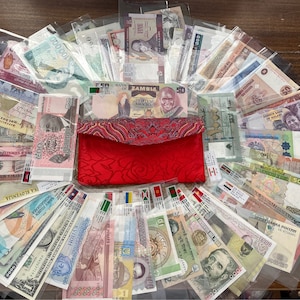Mint Condition Collectible Banknotes in Labelled Plastic Sleeves (Many Countries)—Not Intended for Circulation