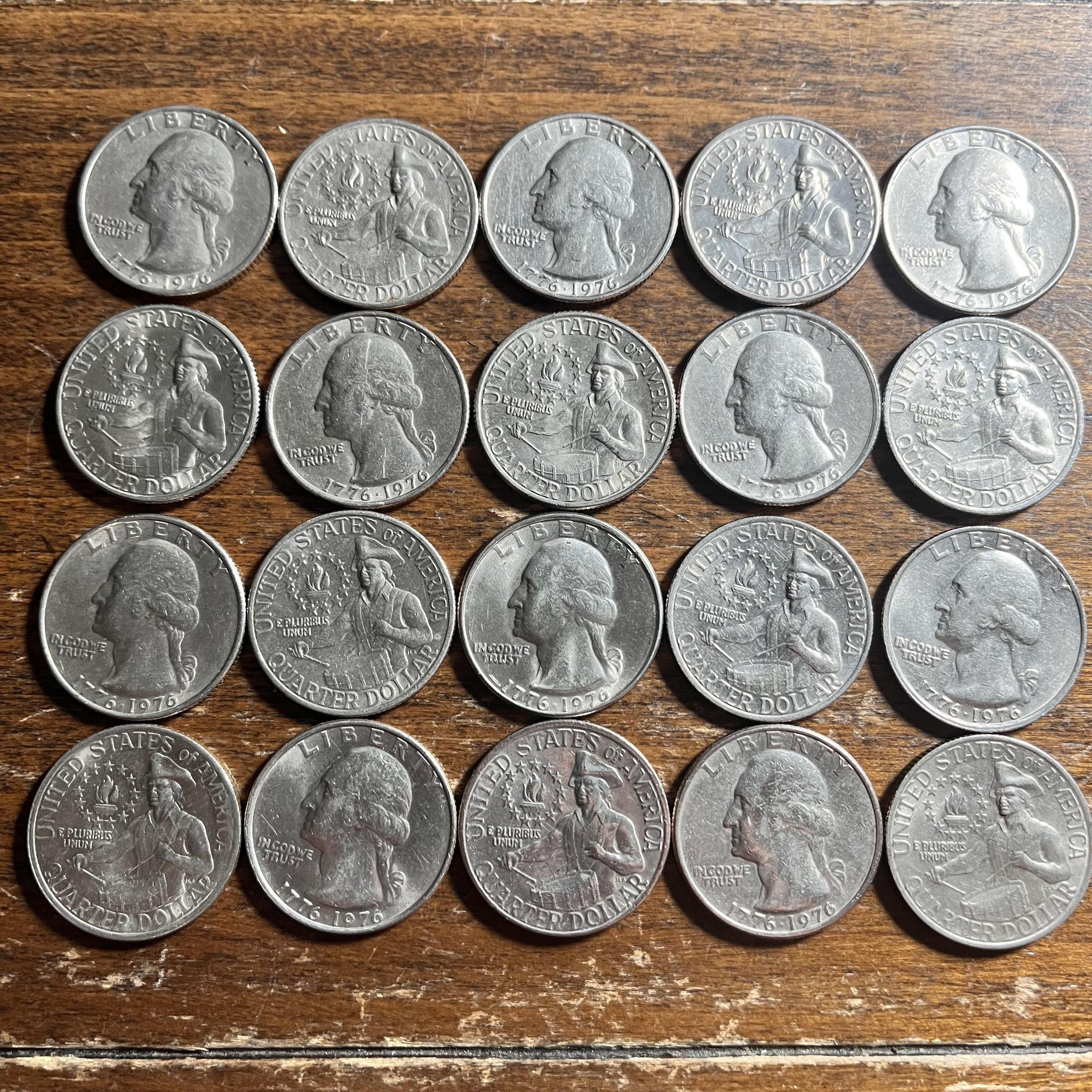 1976 年米国建国 200 周年記念 25 セント硬貨 - 5 枚、10 枚、20 枚