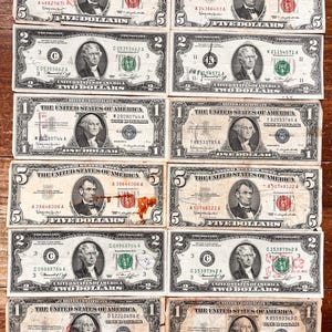 RABATTIERTE Vintage US Banknoten-Trios: Fehlerhafte, beschädigte, schmutzige, markierte Silber-Zertifikate, Zweihundertjährige Banknoten und rote Siegelscheine!