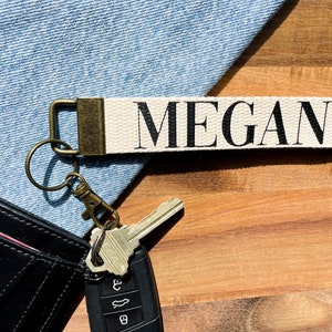 Llavero de lona personalizado/HECHO A MANO/Regalo/Llavero de coche/Cordón/Muñequera de tela personalizada/Nombre, cita, letra y texto