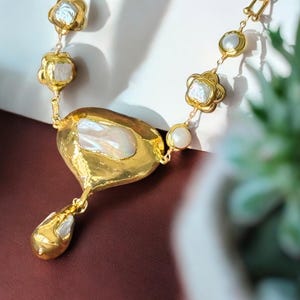Handmade Natural Big Pearl Pendant Necklace | Vintage 18k Gold Jewelry | Unique Gifts for Her | Women&#39;s Baroque Pearl Statement Jewelry |