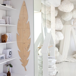 Federn Wachstumskarte | Personalisiertes Baby Geschenk | Wand Kinderzimmer Dekor für Mädchen | Erstes Geburtstagsgeschenk