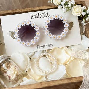 Flower Girl Daisy Sunglasses, Bridal Party Accessories, Personalized Kids Sunnies