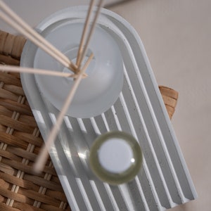 Bandeja de hormigón/Bandeja de cemento/Bandeja decorativa/Bandeja de arco iris/Bandeja de hormigón de arco/Decoración minimalista/Bandeja de baratijas/Decoración moderna para el hogar/Nuevo regalo para el hogar imagen 3
