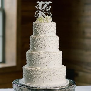 Personalized Vintage Monogram Acrylic Cake Topper Handmade Wedding Cake Decor image 5