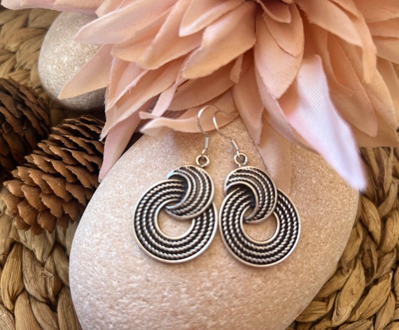 BOHO Jewelry, Boho Chic Fashion Jewelry, Boho Chic Earrings, Boho Earrings, Bohemian Jewelry, Bohemian Earrings, BOHO Silver Dangle Earrings