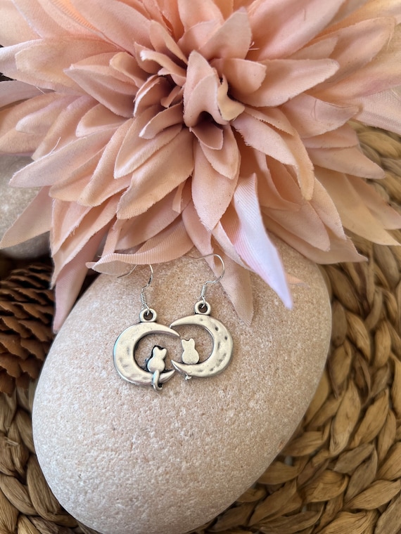 BOHO Jewelry, Boho Chic Fashion Jewelry, Boho Chic Earrings, Boho Earrings, Bohemian Jewelry, Bohemian Earrings, BOHO Silver Dangle Earrings