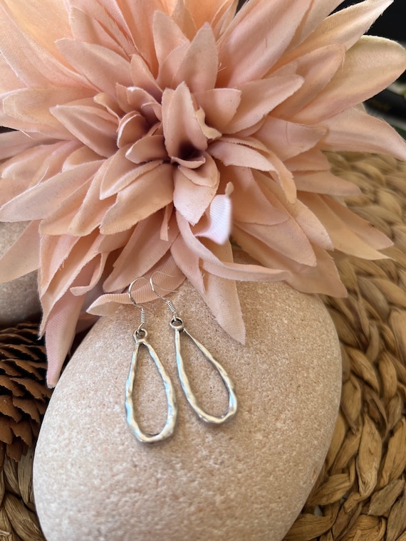 BOHO Jewelry, Boho Chic Fashion Jewelry, Boho Chic Earrings, Boho Earrings, Bohemian Jewelry, Bohemian Earrings, BOHO Silver Dangle Earrings
