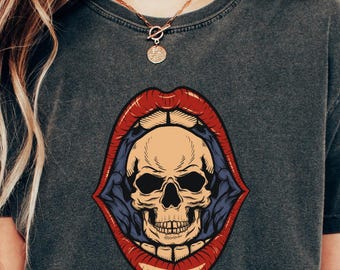 Maglietta con tatuaggio tradizionale, maglietta con mani old school, grafica con fulmine, regalo rocker audace, maglietta in stile vintage Comfort Colors®, amante dell'arte dell'inchiostro