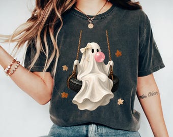 Halloween Shirt, Cute Ghost T-Shirt with Bubblegum, Spooky Cute Fall Outfit, Kawaii Ghost Tee, Trick or Treat Gift