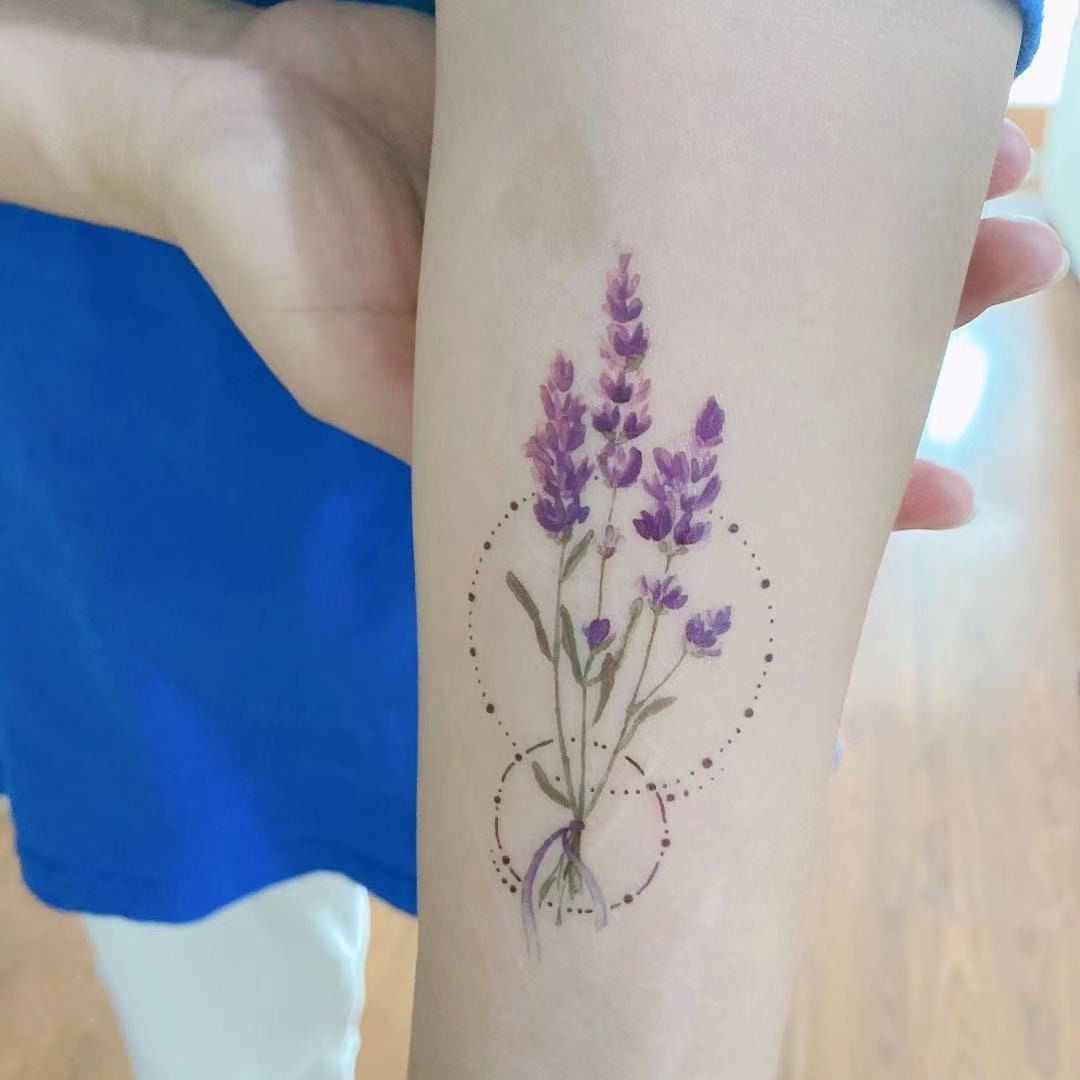 30 Simple Lavender Flower Tattoo Ideas for Women