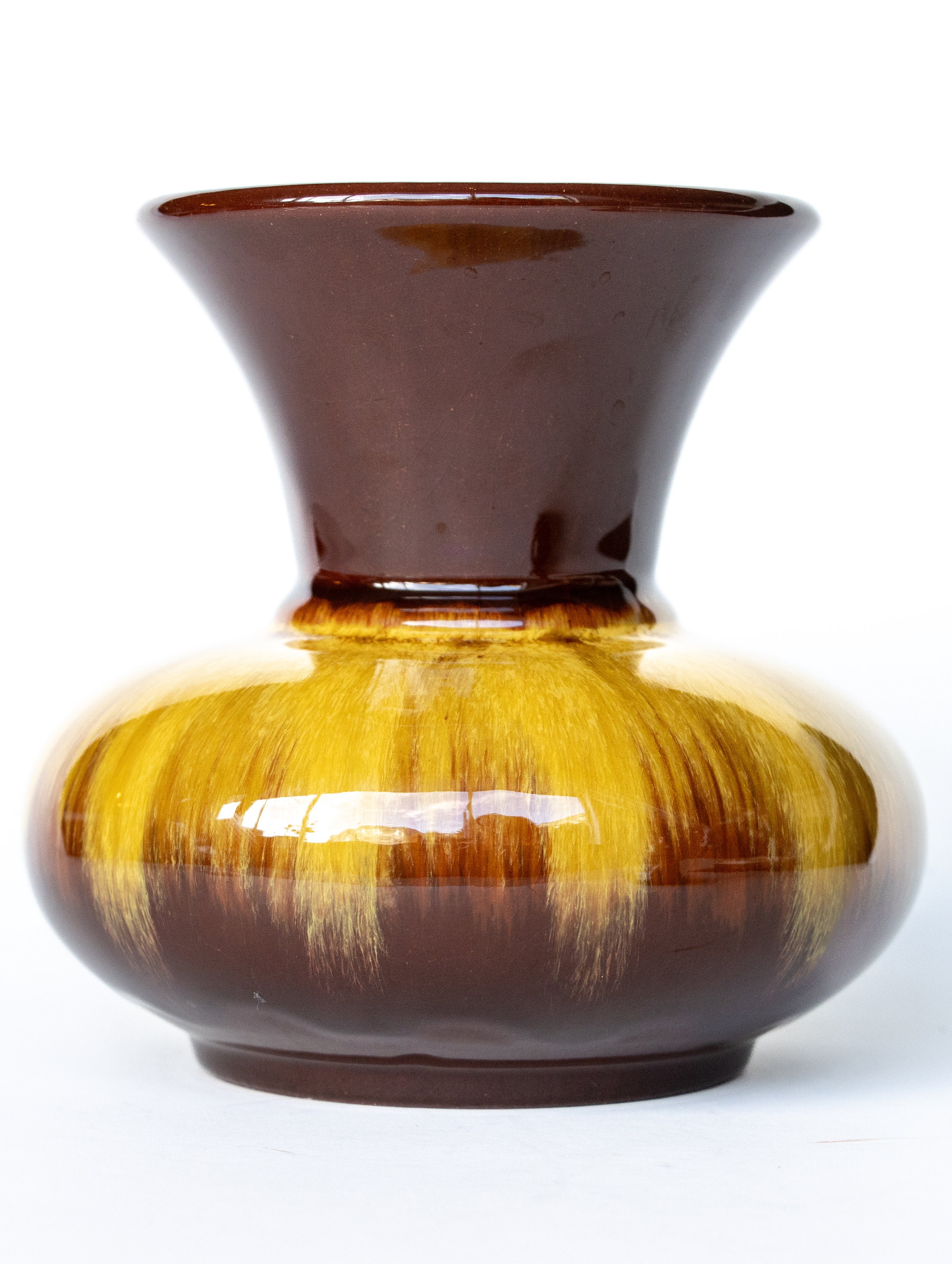 Blue Mountain Pottery vase, Yellow and brown Blue Mountain Pottery vase, Yellow and brown