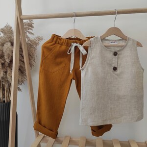 Conjunto de lino hecho a mano ropa de bebé Pantalones y top Ropa de lino para niños Ropa sostenible Ropa de bebé orgánica Género neutral conjunto Unisex boho imagen 3