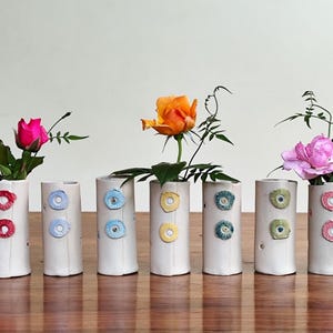 Handmade Ceramic Bud Vase: Colorful Stoneware Single Stem Decor