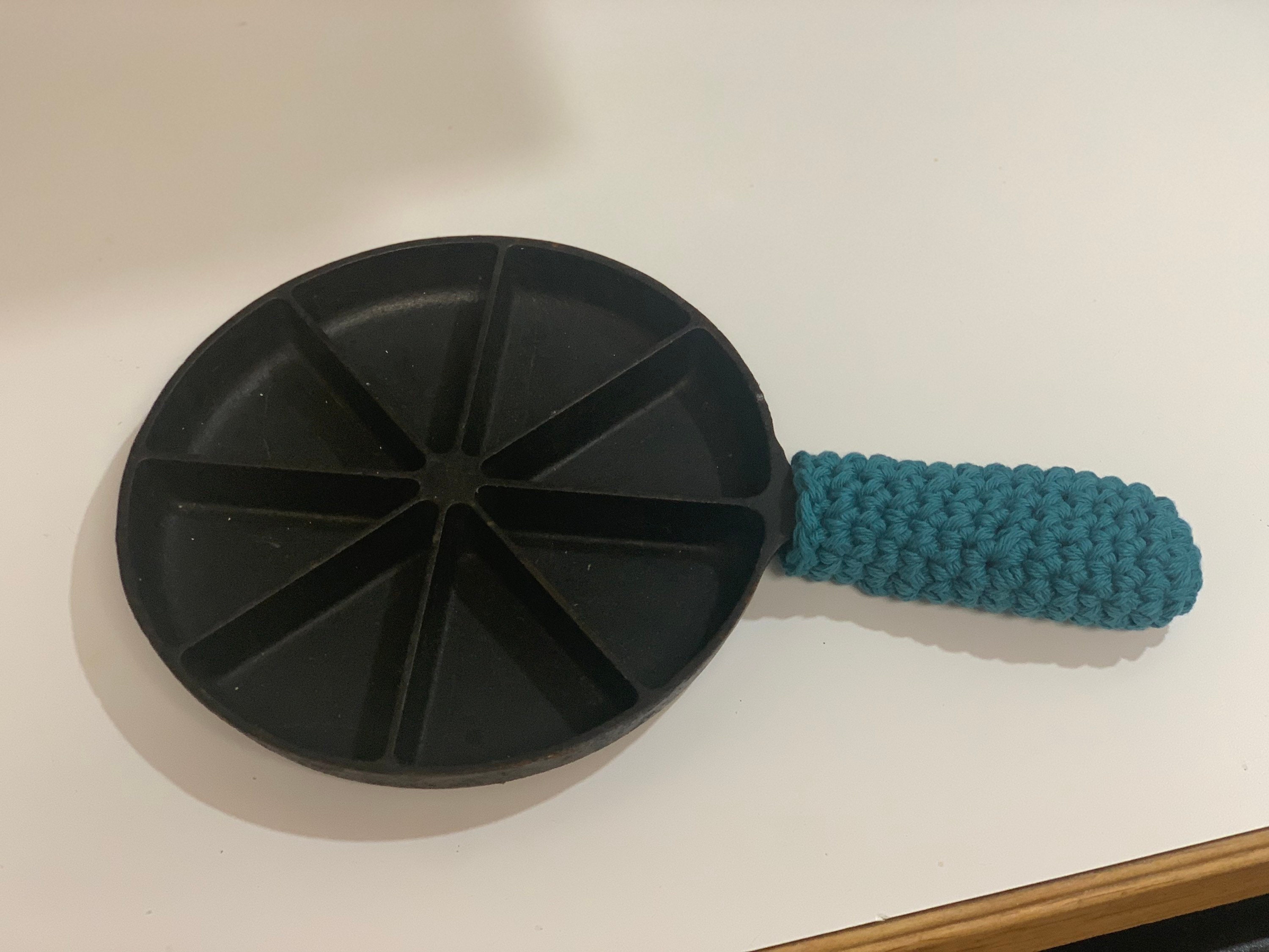 Cast iron skillet handle cover : r/crochet