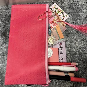 Book Annotation Kit: Reader&#39;s Tool Set with Tabs, Markers & Bookmarks