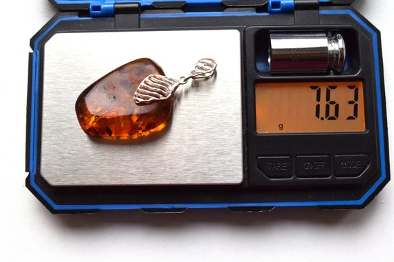 Pendentif Rond Ambre Baltique Cognac Authentique Avec Nœud Argent 925 – Bijou Naturel Élégant