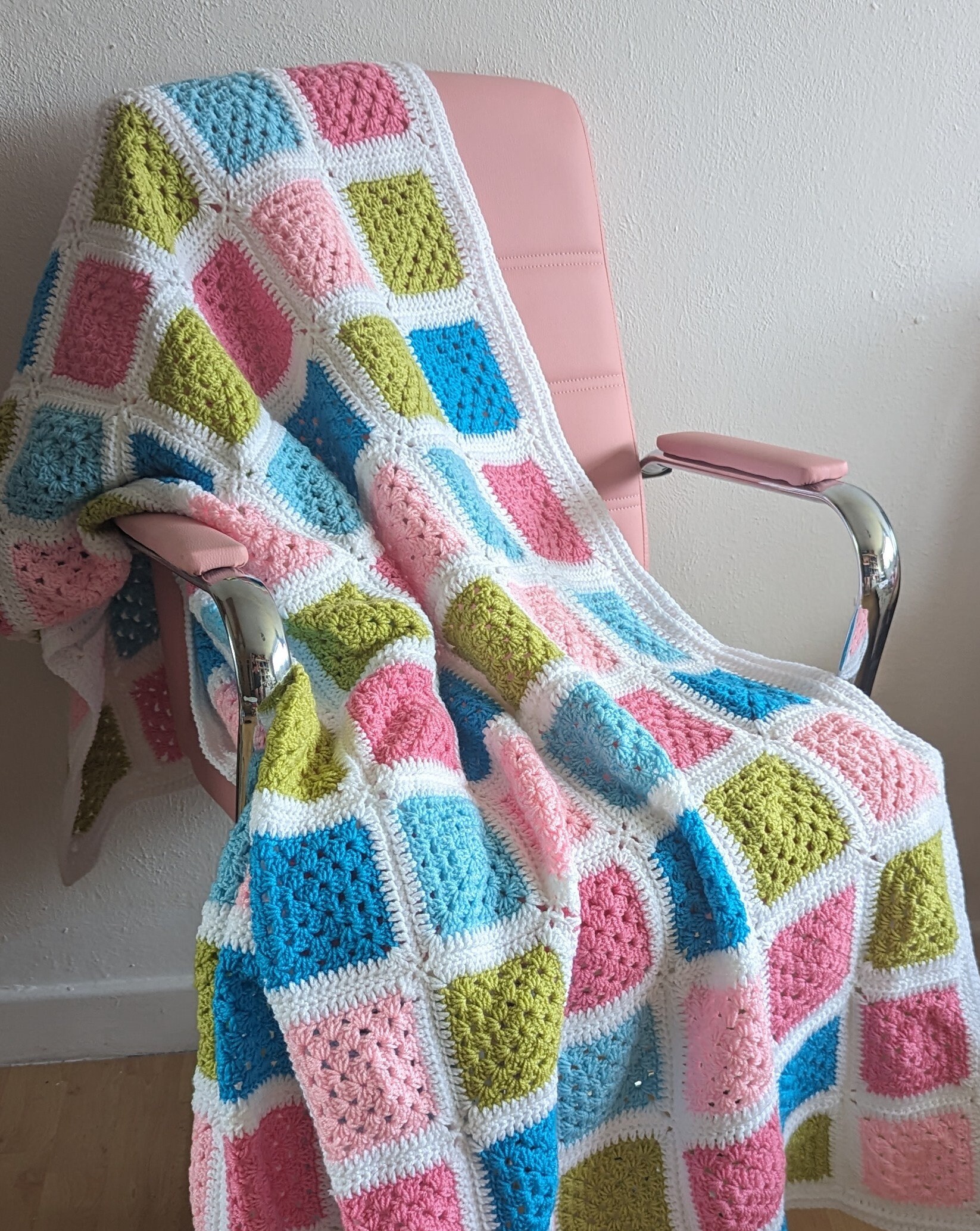 Crochet Blanket, Pom Pom Stripe Crochet Blanket Kit 