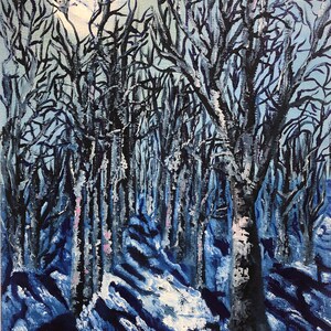 Peinture bleue Peinture d’hiver Fond bleu Arbres sombres Jour d’hiver Neige Peinture intérieure Décoration murale Peinture Petite peinture Forêt de neige