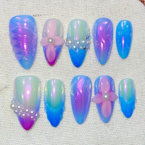 Ocean Light, Pearl Shell Pattern Blue And Purple Gradient, 3d Flower Medium Almond False Nails, Suitable For Festivals/Holidays