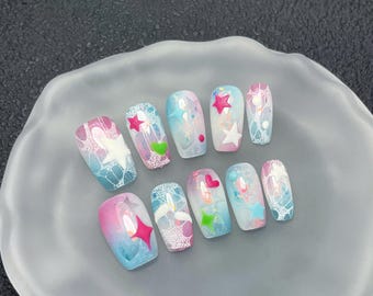 Uñas postizas Dreamy Blue Star: Uñas de estilo libre dulces y modernas, tamaño y forma personalizables, uñas postizas hechas a mano y personalizadas.