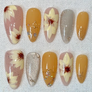 Sunflowers, Light Yellow Hand-Painted Flower Nail Stickers, Daily Short Almond False Nails, Holiday, Birthday Handmade Nail Art