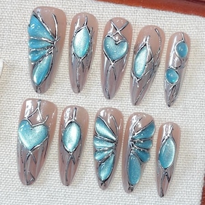 Westlicher Schmetterling, handbemaltes tibetisches Silber-Saphir-Herz-Design, zweifarbiger Aurora-Farbverlauf, wiederverwendbare Nägel, Partygeschenke