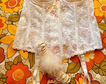 Vintage 90s Frederick’s of Hollywood White Lace Strapless Bridal Bustier Corset 36B & Garter