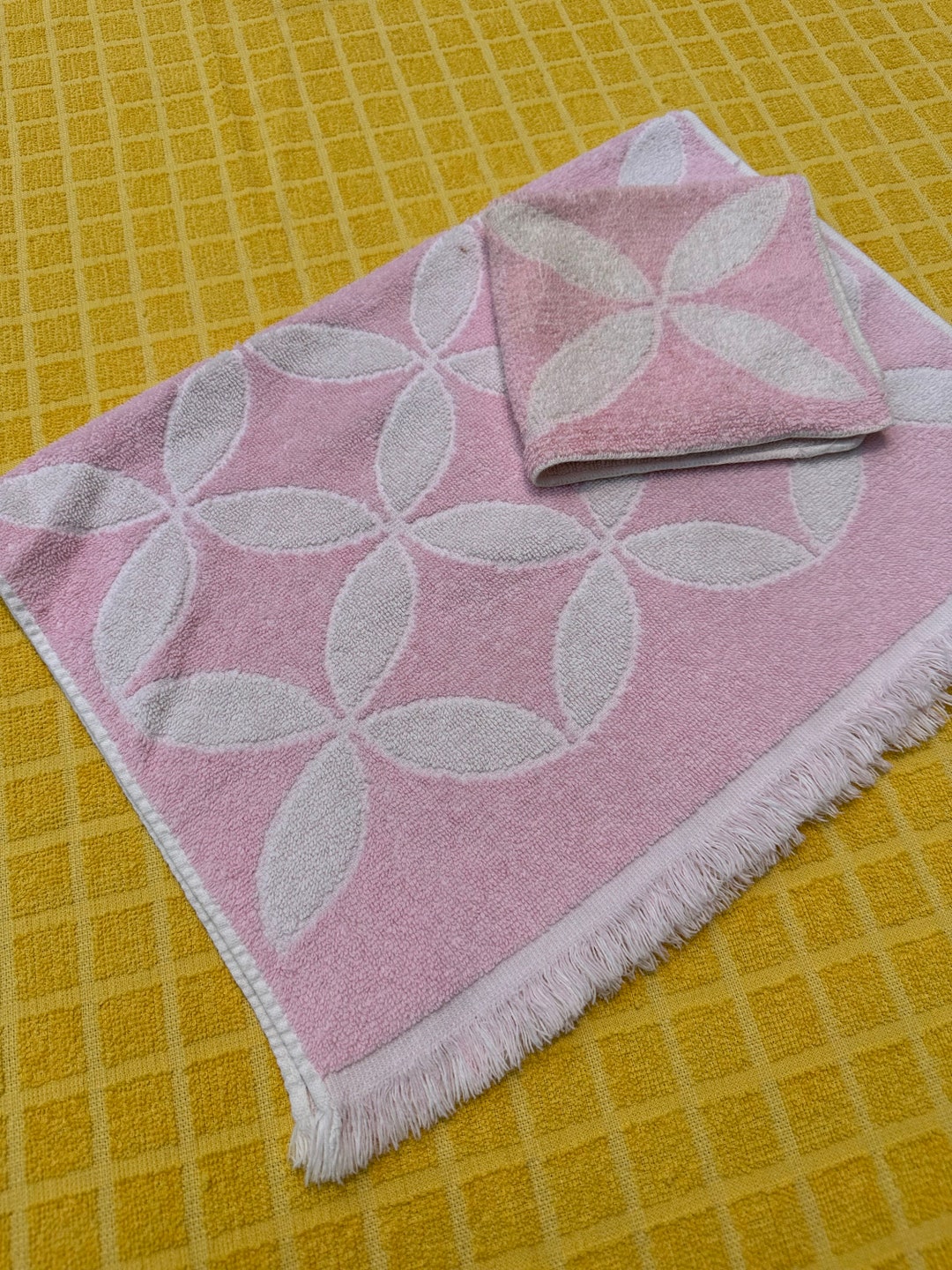 Vintage Penneys Bubblegum Pink & White Hand Towel Washcloth Etsy