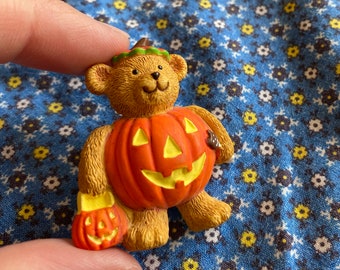 Vintage Halloween Teddy Bear Trick or Treat Jack o Lantern Pin