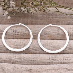 Silver Hoop Earrings, Hammered Hoop Earrings, Everyday Jewelry, Lightweight Hoops, Gift for Her, Minimalist Earrings, Jewely