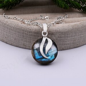 Natural Labradorite Pendant,925 Sterling Silver Pendant,Healing Labradorite, Labradorite Beautiful Pendant,Blue Fire pendant,Gift for Mother