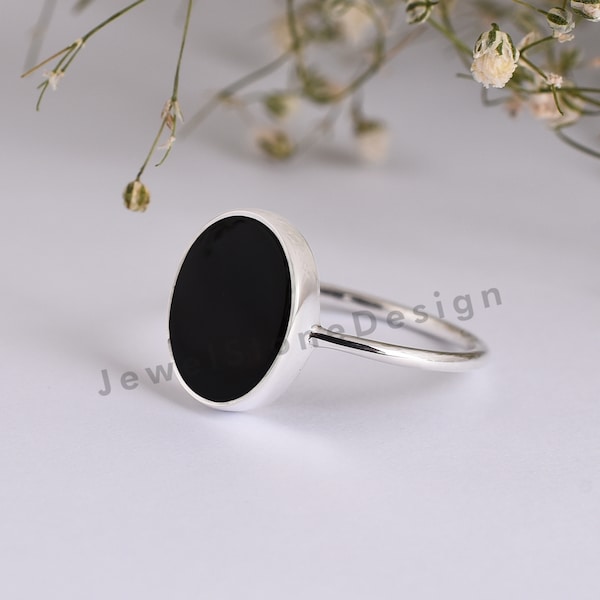 Oval Black Ring, 925 Sterling Silver Ring, Ring with Flat Oval Stone, Genuine Onyx Gemstone, Silver Ring, Modern Ring, Minimalist Ring