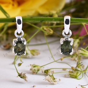 Powerful Natural Moldavite Cut Gemstone,Authentic Moldavite,925 Sterling Silver Pendant,Raw Moldavite ,Moldavite Silver Pendant, Green Stone