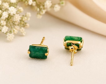Dainty Emerald Stud Earrings, Genuine Green Emerald, 18k Gold Emerald Jewelry, Minimalist Everyday Earrings, Anniversary, Gift for Daughter